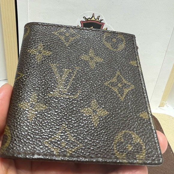 Louis Vuitton Brown Wallet - Picture 7 of 16